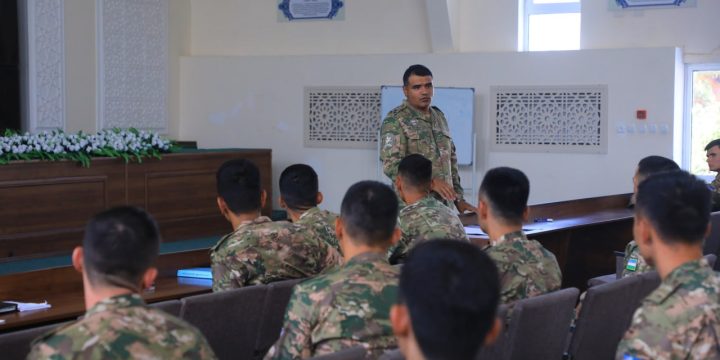 Hizmat faoliyatni to‘g‘ri tashkil qilish, ruhiy-psixologik holatlarni yengib o‘tish va aloqa tayyorgarligi bo‘yicha mashg‘ulotlar tashkil etildi.