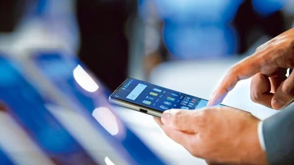 O’zbekistonda uyali telefon foydalanuvchilariga kasalliklar profilaktikasi bo‘yicha har kuni SMS yuboriladi